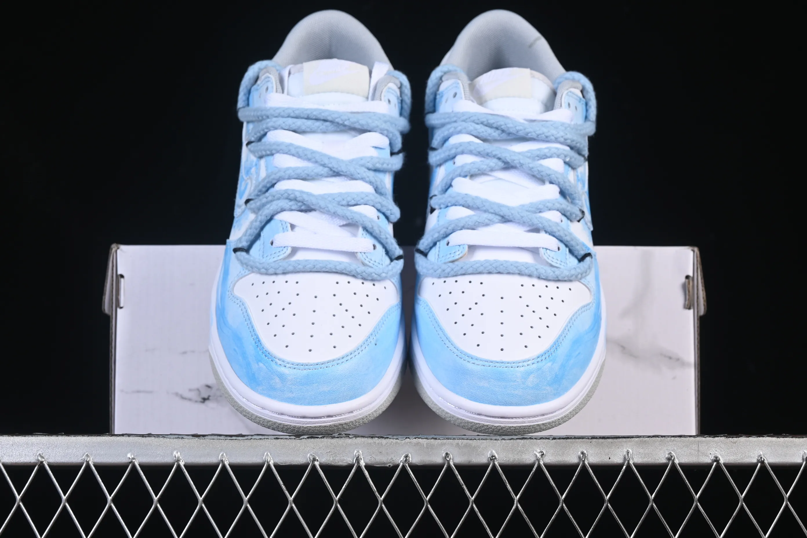 All categories Nk SB Dunk Series Nk SB Dunk Low High-end customized low-top sneakers Nike SB Dunk Low straps low-top casual sneakers HF5441-105